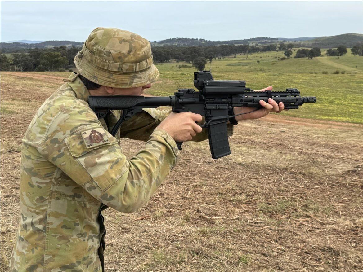 SMARTSHOOTER SMASH 3000, Australian Defence Force LAND 156, dismounted C-UAS ensemble, handheld fire control system, AI drone hard-kill solution, real-time target sharing, combat-proven counter drone,